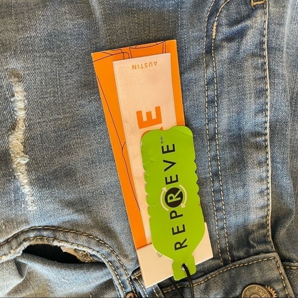 NWT refuge denim high rise flare Austin jeans medium wash distressed raw hem - Picture 2 of 5